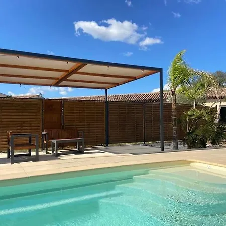 Piscine. A 20 Min A 5min Roquebrune-sur-Argens